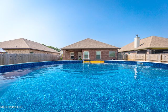 217 Sandy Drive, Ocean Springs, MS 39564