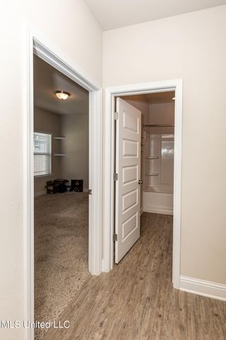 217 Sandy Drive, Ocean Springs, MS 39564