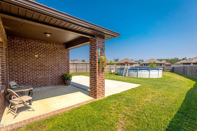 217 Sandy Drive, Ocean Springs, MS 39564