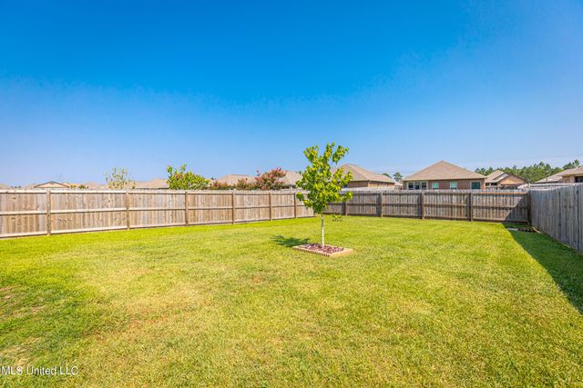 217 Sandy Drive, Ocean Springs, MS 39564