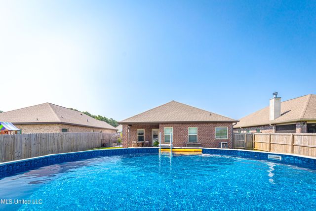 217 Sandy Drive, Ocean Springs, MS 39564