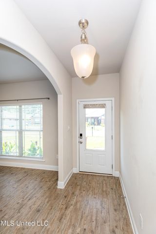217 Sandy Drive, Ocean Springs, MS 39564