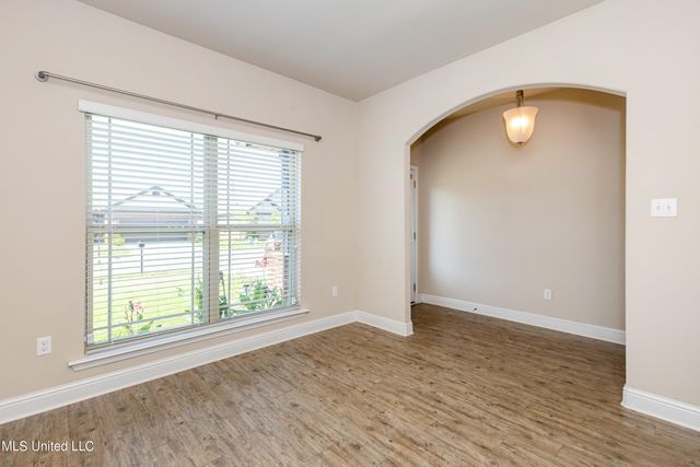 217 Sandy Drive, Ocean Springs, MS 39564