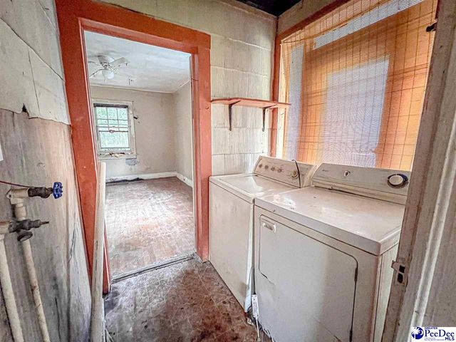 1304 Edgewood Ave, Florence, SC 29501