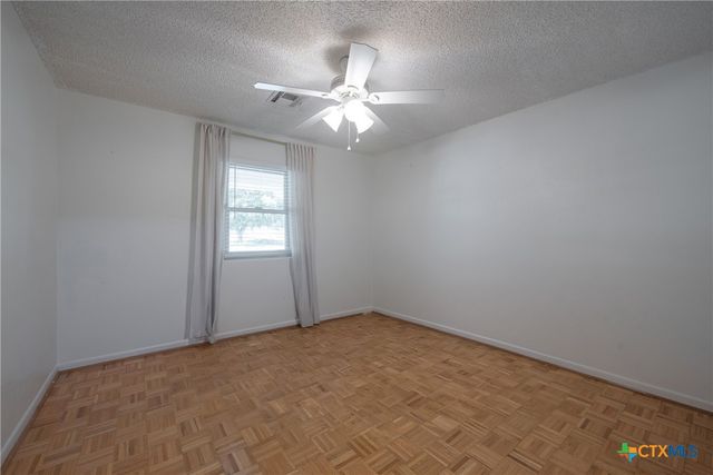 504 Walnut Street, Waller, TX 77484