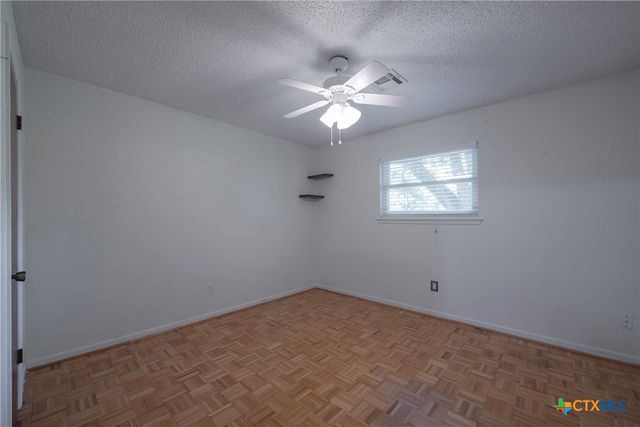 504 Walnut Street, Waller, TX 77484