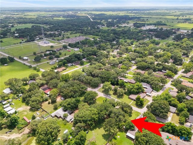 504 Walnut Street, Waller, TX 77484