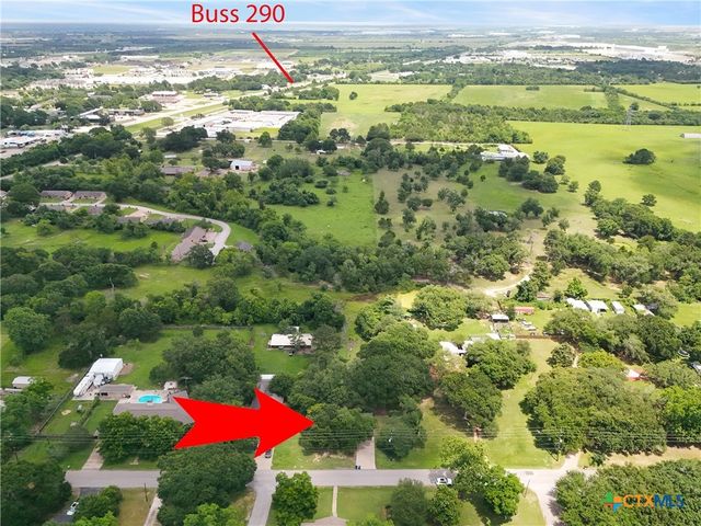 504 Walnut Street, Waller, TX 77484