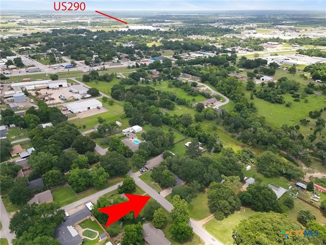 504 Walnut Street, Waller, TX 77484