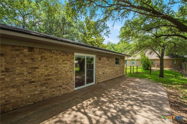 504 Walnut Street, Waller, TX 77484