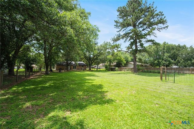 504 Walnut Street, Waller, TX 77484