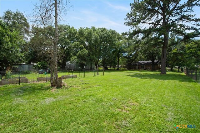 504 Walnut Street, Waller, TX 77484