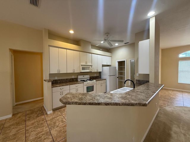 5111 IRONSIDES COURT, Tavares, FL 32778