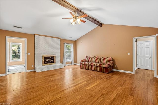 457 Valleymeade Drive, Kernersville, NC 27284