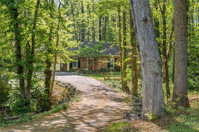 457 Valleymeade Drive, Kernersville, NC 27284