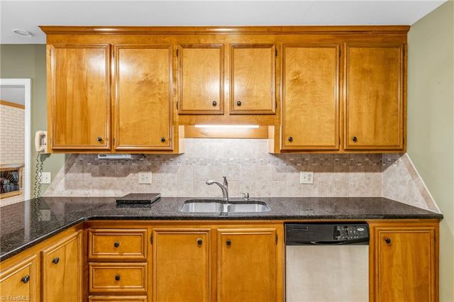 457 Valleymeade Drive, Kernersville, NC 27284