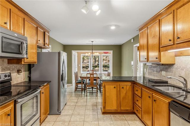 457 Valleymeade Drive, Kernersville, NC 27284