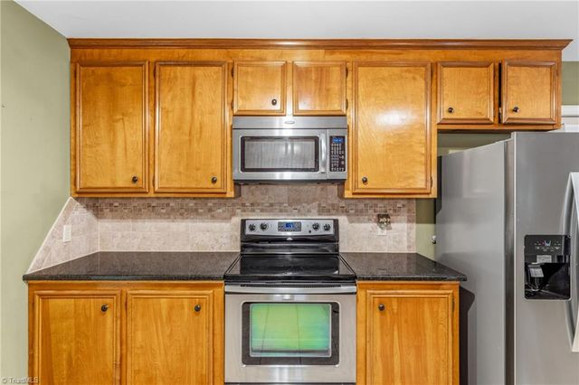 457 Valleymeade Drive, Kernersville, NC 27284