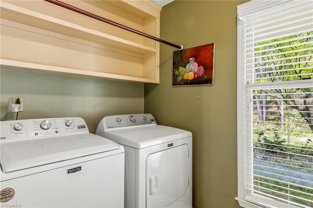 457 Valleymeade Drive, Kernersville, NC 27284