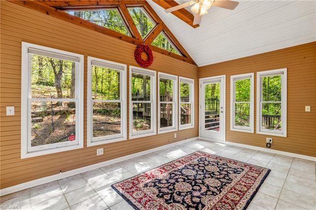 457 Valleymeade Drive, Kernersville, NC 27284