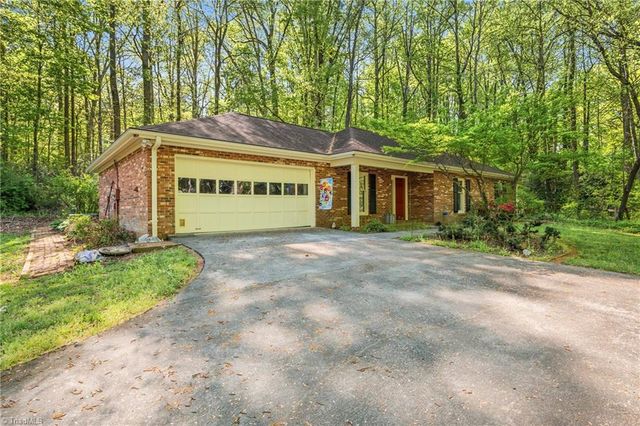 457 Valleymeade Drive, Kernersville, NC 27284