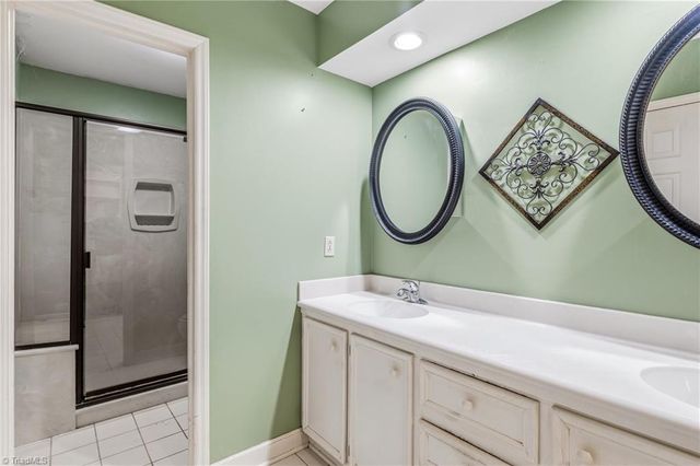 457 Valleymeade Drive, Kernersville, NC 27284