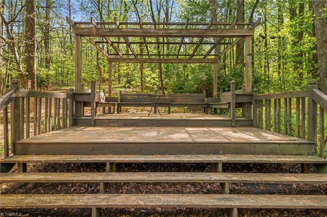 457 Valleymeade Drive, Kernersville, NC 27284