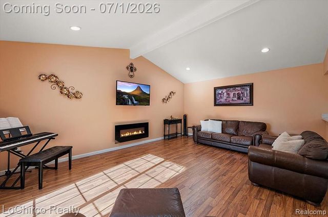 2619 Nadine Drive, Sterling Heights, MI 48310