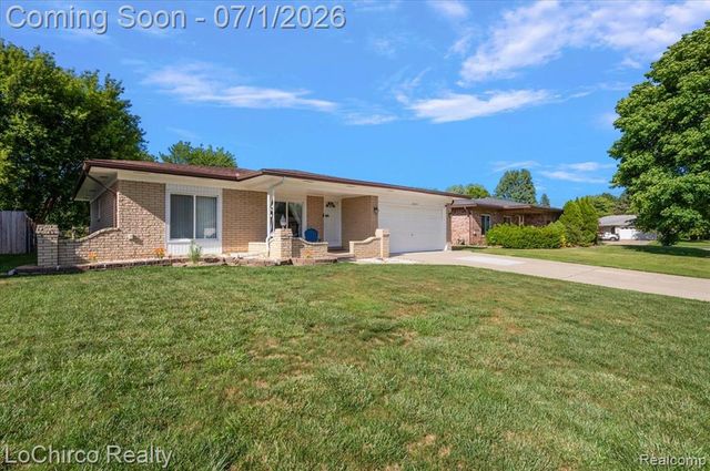 2619 Nadine Drive, Sterling Heights, MI 48310