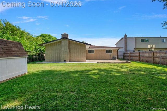 2619 Nadine Drive, Sterling Heights, MI 48310
