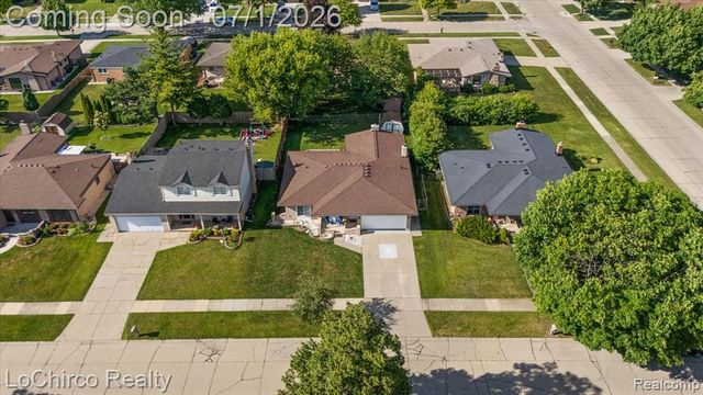 2619 Nadine Drive, Sterling Heights, MI 48310