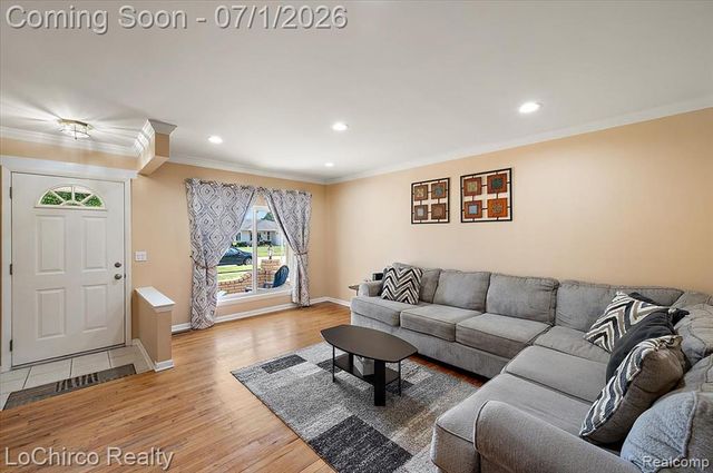 2619 Nadine Drive, Sterling Heights, MI 48310