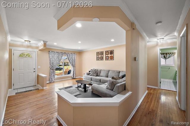 2619 Nadine Drive, Sterling Heights, MI 48310