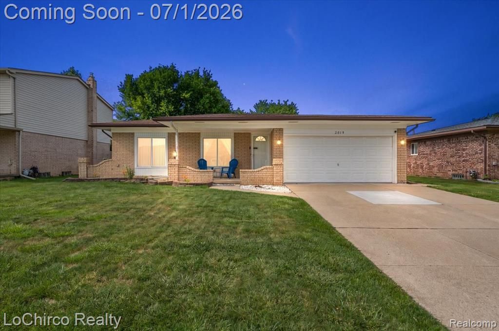 2619 Nadine Drive, Sterling Heights, MI 48310