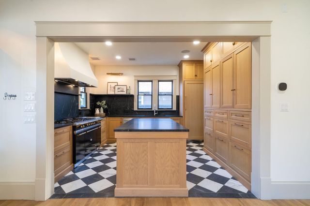 1109 Rutland Street, Houston, TX 77008