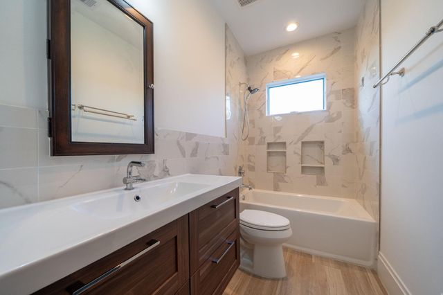 1109 Rutland Street, Houston, TX 77008