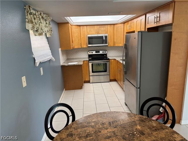 12481 McGregor BLVD 1, Fort Myers, FL 33919