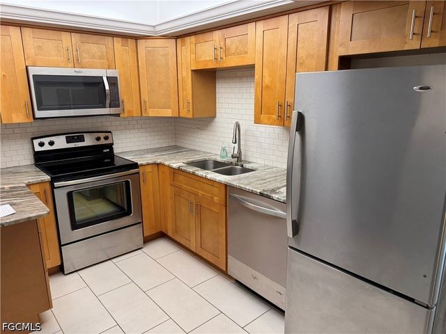 12481 McGregor BLVD 1, Fort Myers, FL 33919