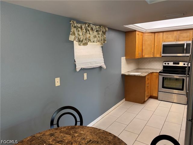 12481 McGregor BLVD 1, Fort Myers, FL 33919