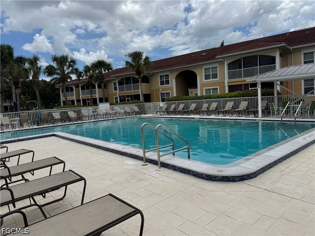 12481 McGregor BLVD 1, Fort Myers, FL 33919