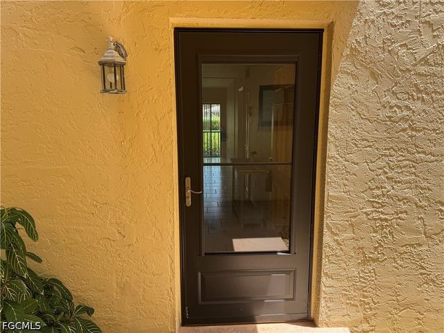 12481 McGregor BLVD 1, Fort Myers, FL 33919