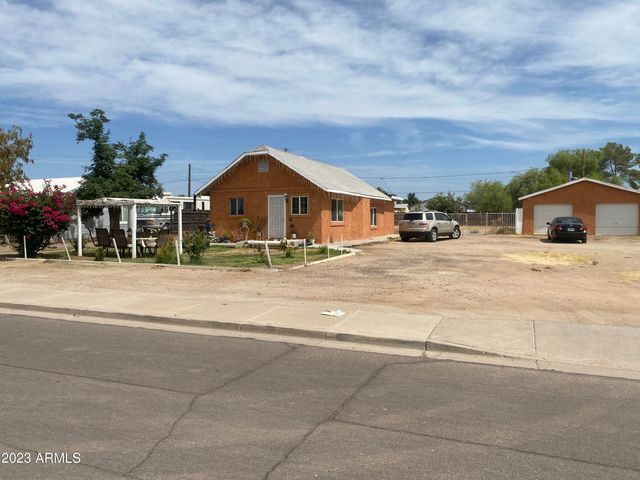206 E Clanton Avenue, Buckeye, AZ 85326