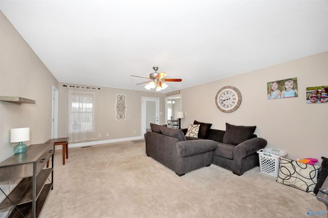 25073 Thach Road, Athens, AL 35613