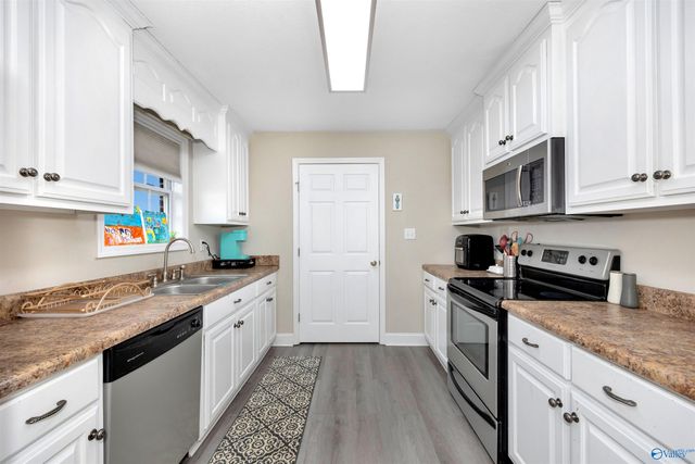 25073 Thach Road, Athens, AL 35613