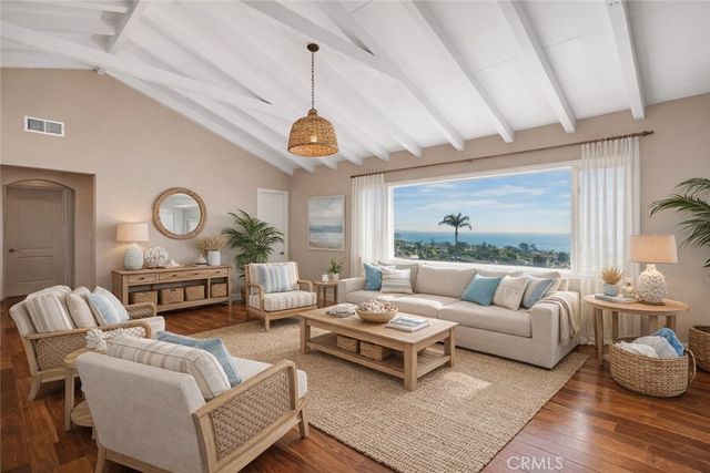 2 N Vista De La Luna, Laguna Beach, CA 92651