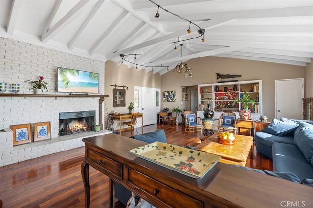 2 N Vista De La Luna, Laguna Beach, CA 92651