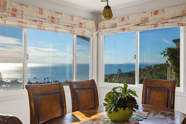 2 N Vista De La Luna, Laguna Beach, CA 92651