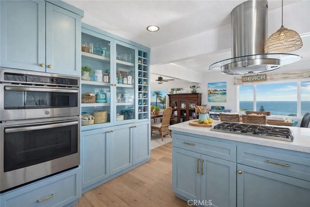 2 N Vista De La Luna, Laguna Beach, CA 92651