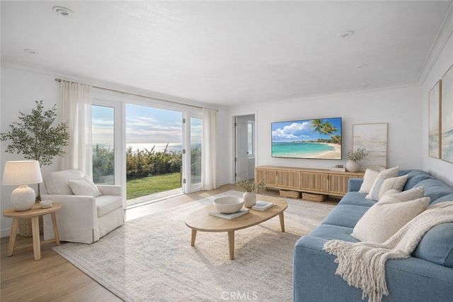 2 N Vista De La Luna, Laguna Beach, CA 92651