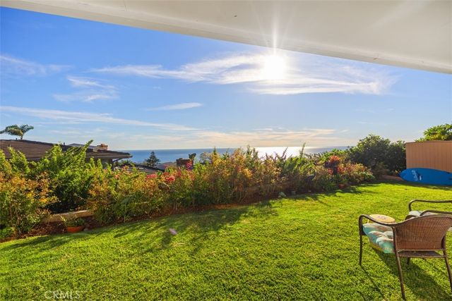 2 N Vista De La Luna, Laguna Beach, CA 92651